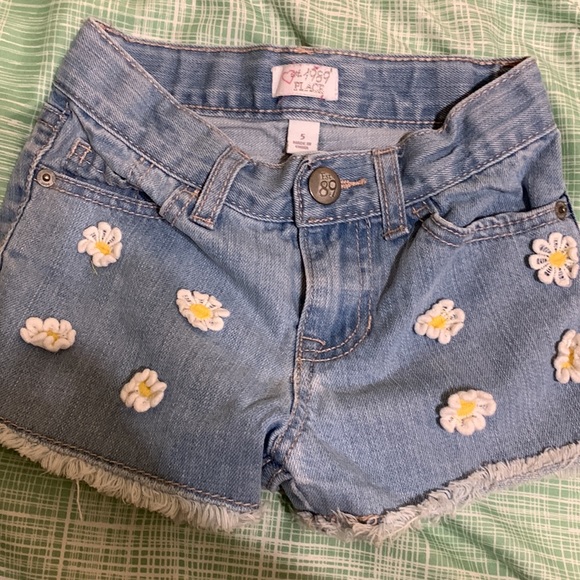 Girl’s Summer Shorts (Bundle) The Children’s Place - Sizes 4, 4T and 5 - Picture 3 of 4